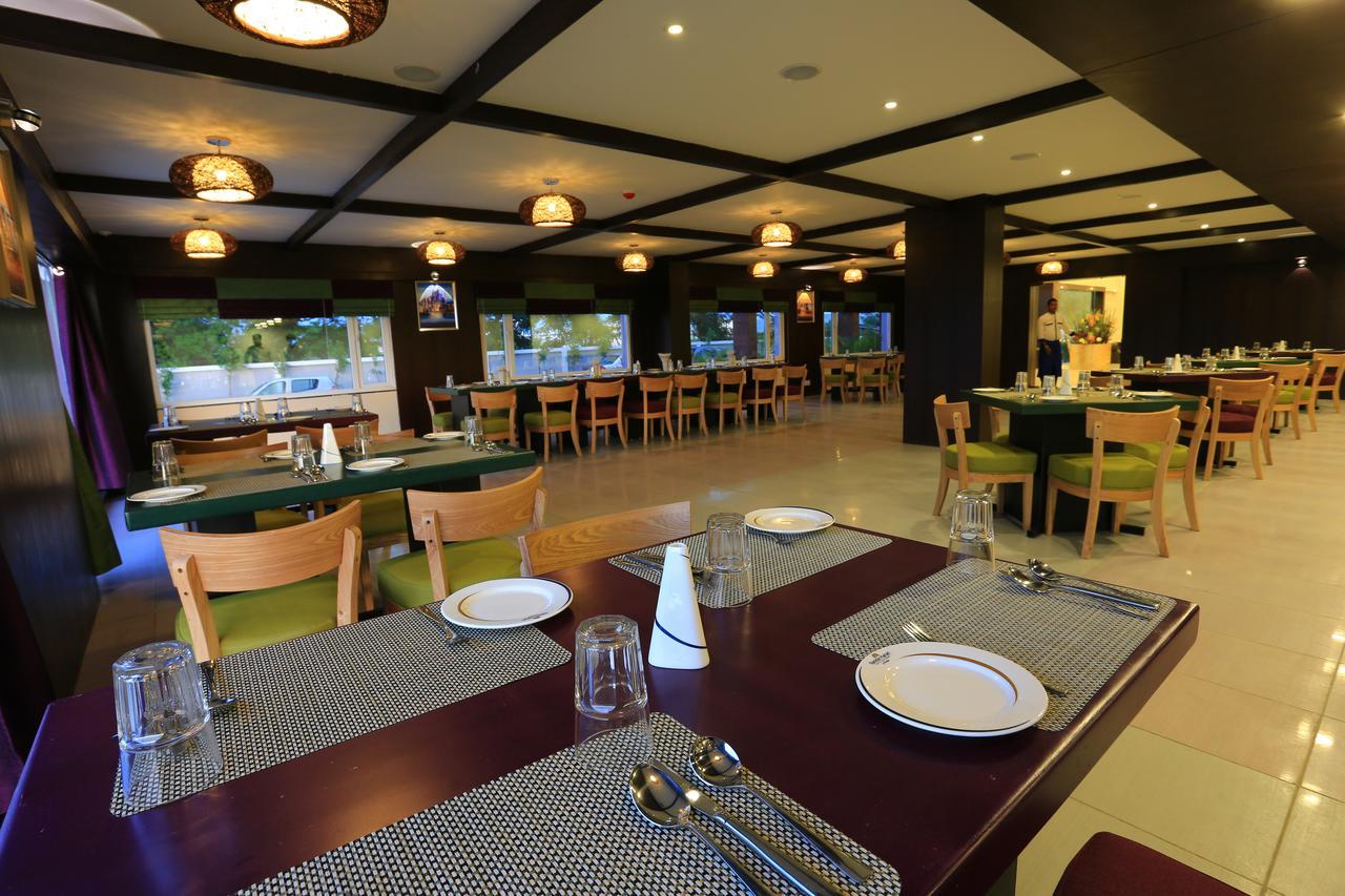 Nandan Kanan Hotel & Resort Sipra Exterior foto
