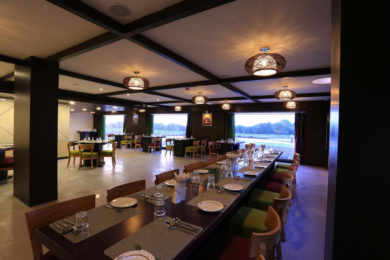 Nandan Kanan Hotel & Resort Sipra Exterior foto
